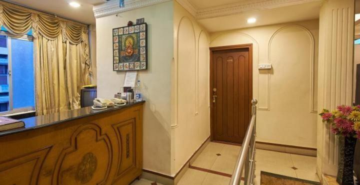 Hotel Tushar Pune Extérieur photo