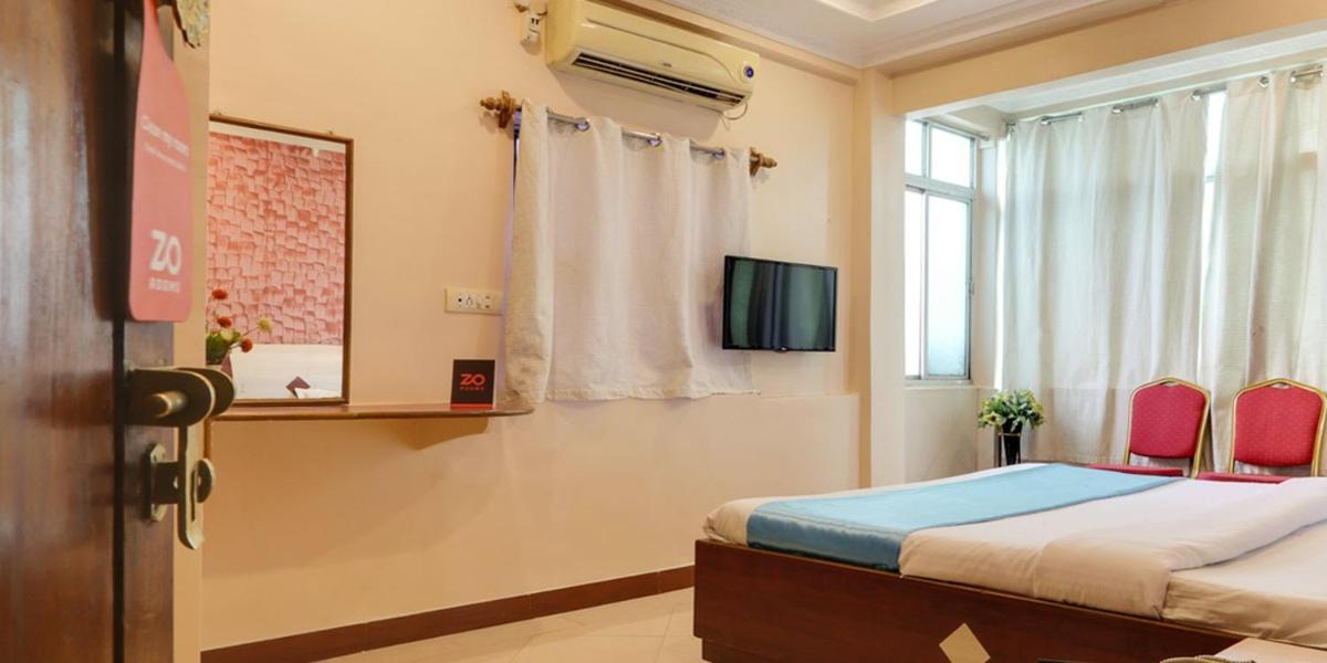 Hotel Tushar Pune Extérieur photo