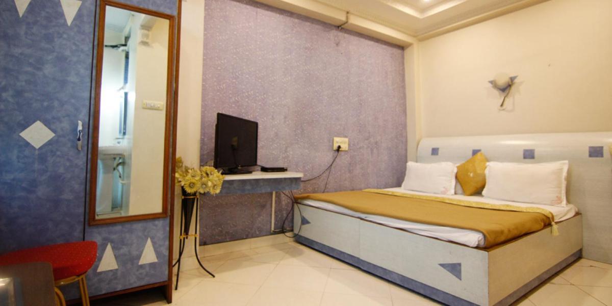 Hotel Tushar Pune Extérieur photo