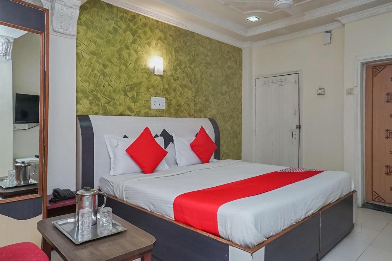 Hotel Tushar Pune Extérieur photo