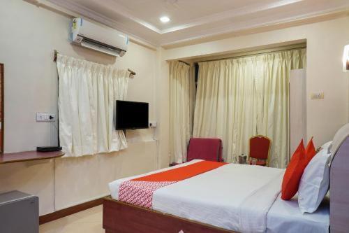 Hotel Tushar Pune Extérieur photo