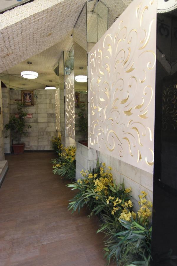 Hotel Tushar Pune Extérieur photo